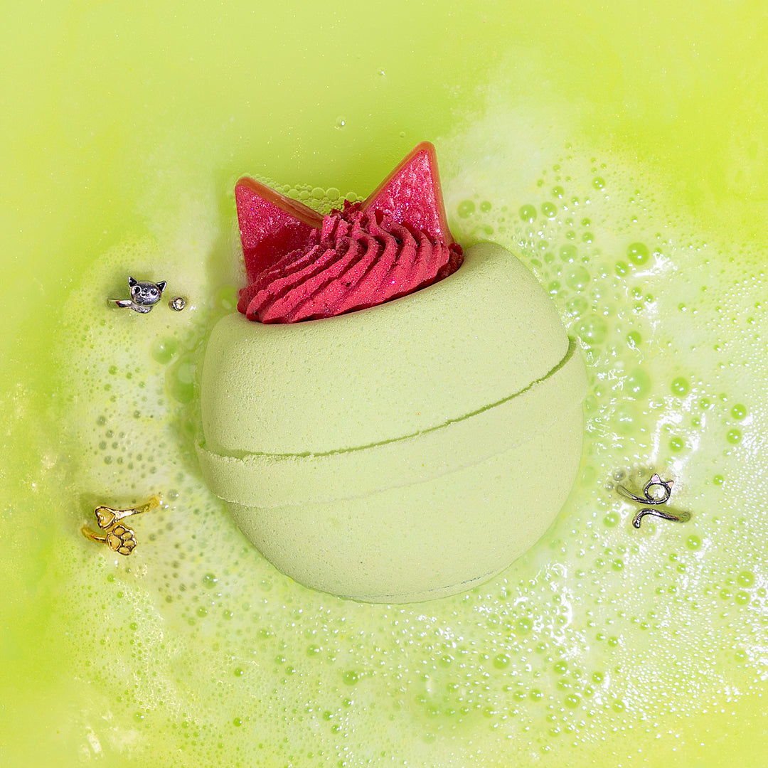 Surprise Kitty Ring Bath Bomb